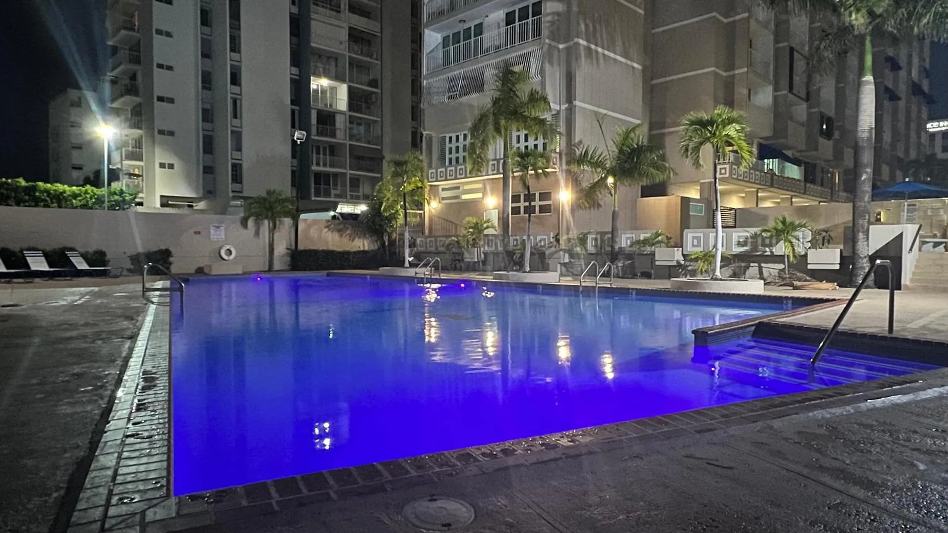 Isla Verde Puerto Rico, One Queen Bed Apartment San Juan Puerto Rico